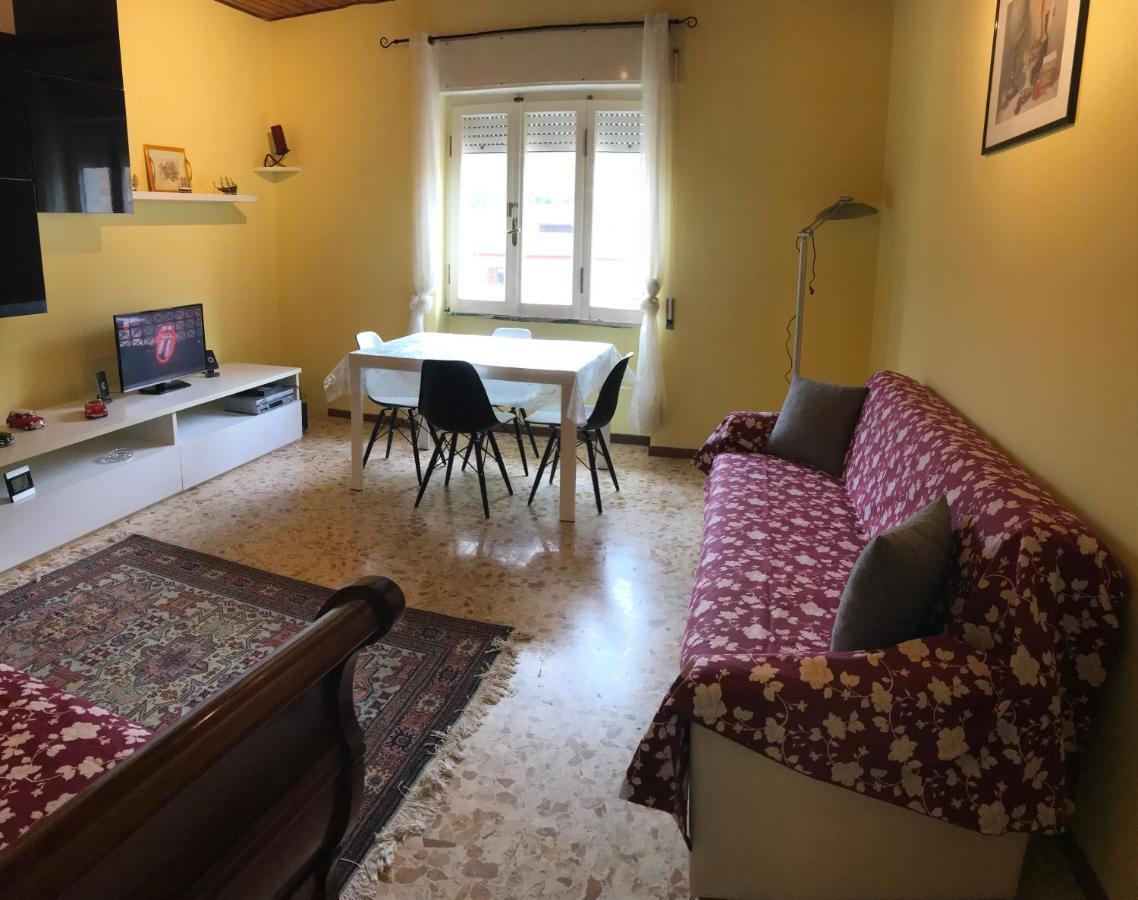 Al Campanile Centro Storico Ampio Luminoso E Panoramico Appartamento Trilocale Carsoli Bagian luar foto