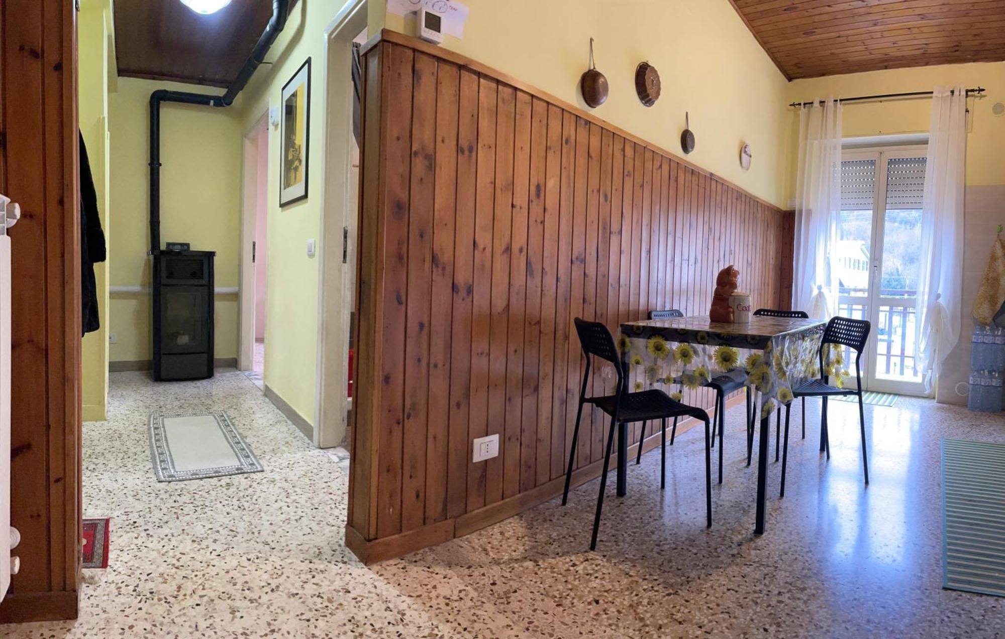 Al Campanile Centro Storico Ampio Luminoso E Panoramico Appartamento Trilocale Carsoli Bagian luar foto