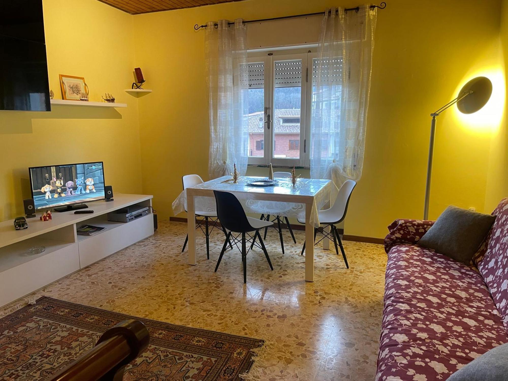 Al Campanile Centro Storico Ampio Luminoso E Panoramico Appartamento Trilocale Carsoli Bagian luar foto